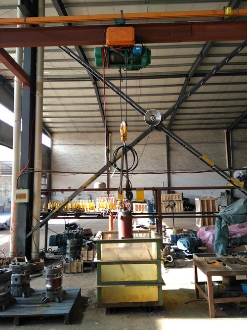 沈興海,公司經營范圍包括:其他機械設備及電子產品批發